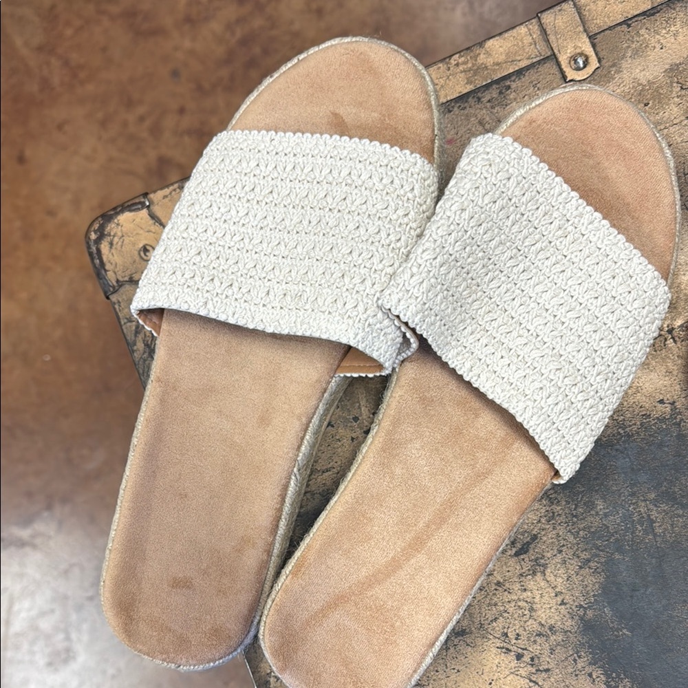 Women's Cream Slide Sandals